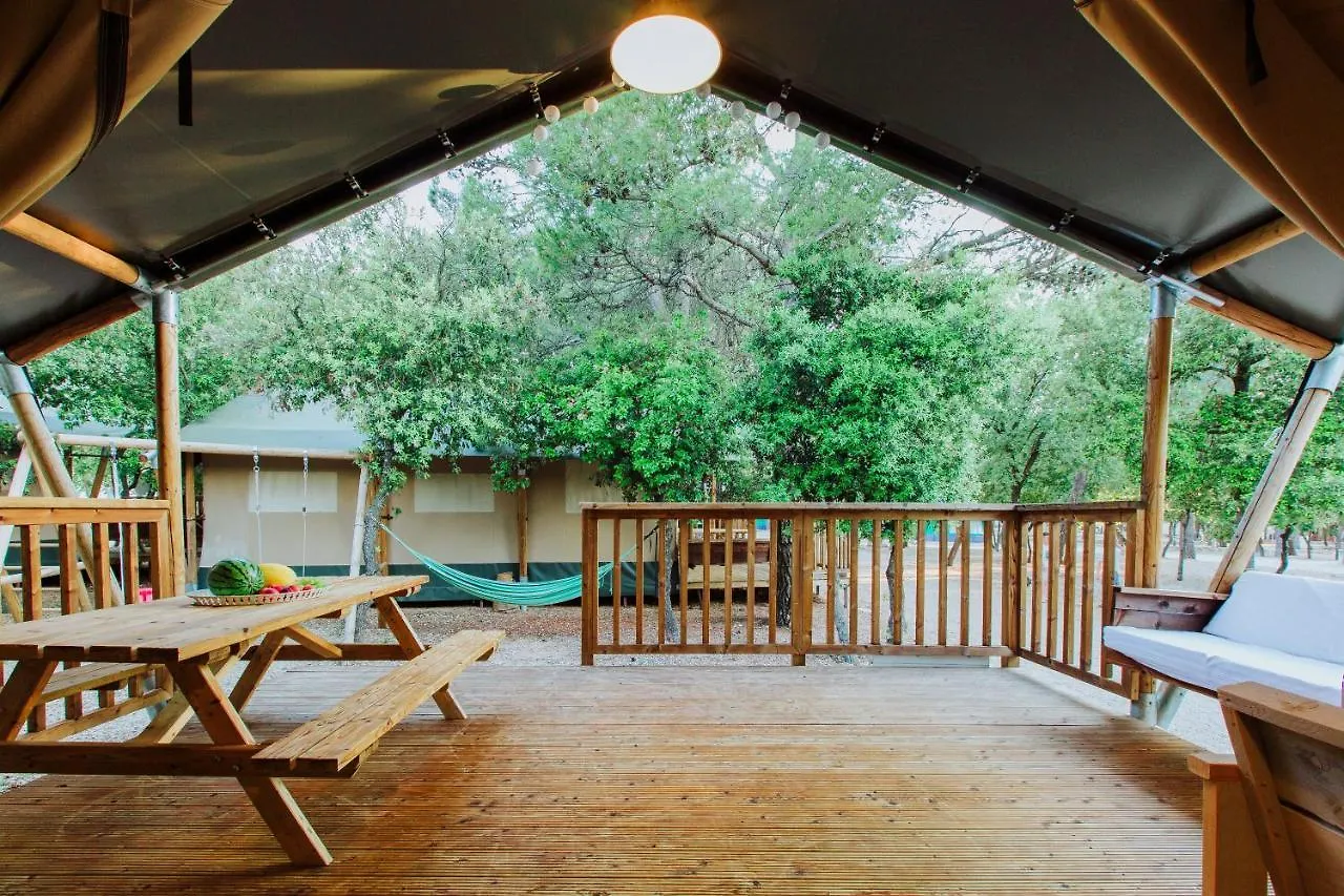 Glamping Beach Soline Biograd na Moru 4*,